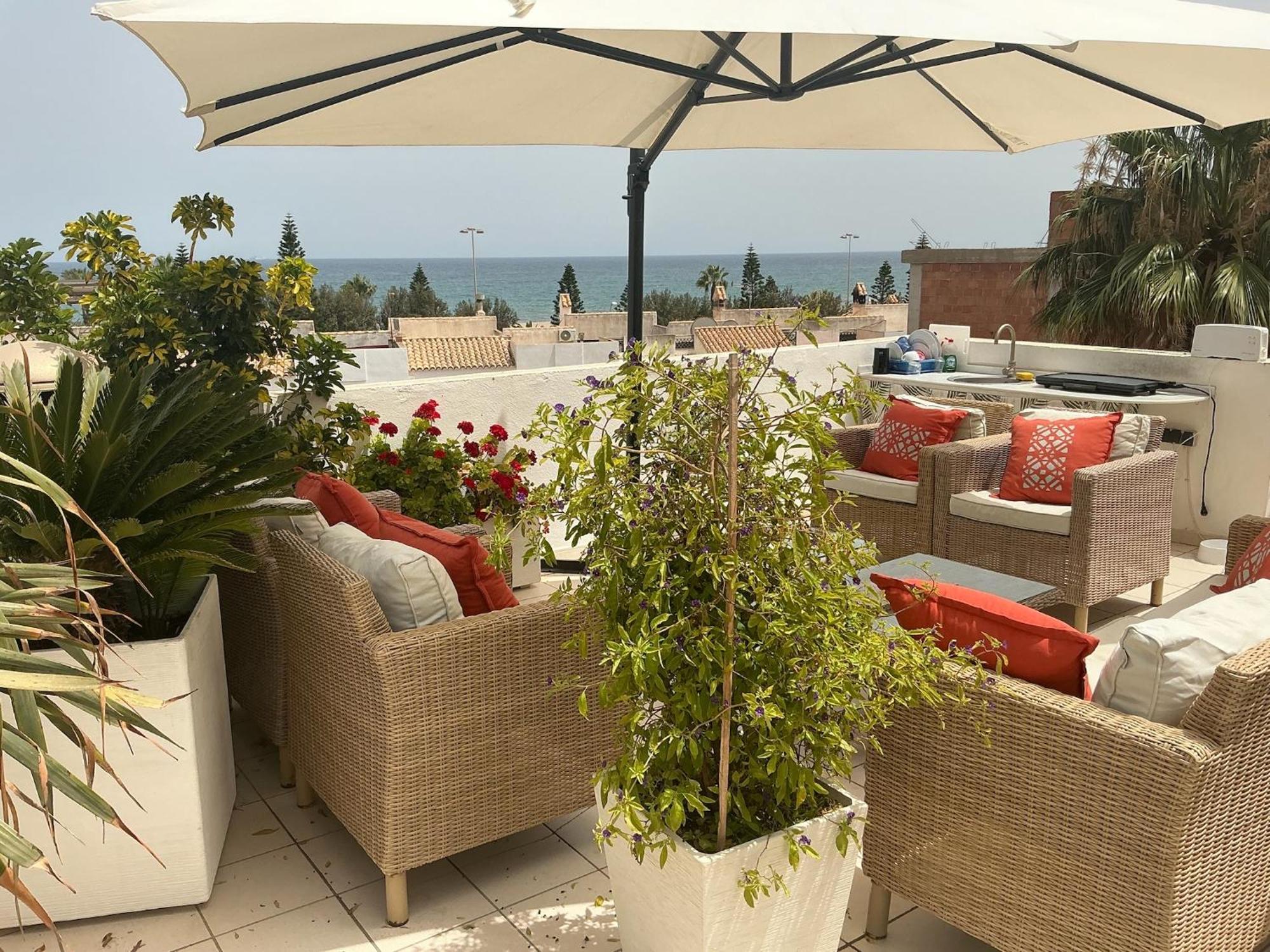 Large Villa Private Pool And Garden Near Beach Roquetas de Mar Kültér fotó